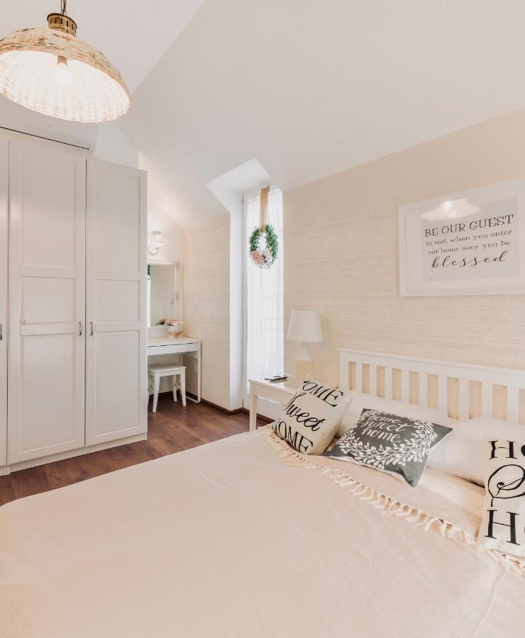 Monarchia Cottage Apartman Mosonmagyaróvár エクステリア 写真