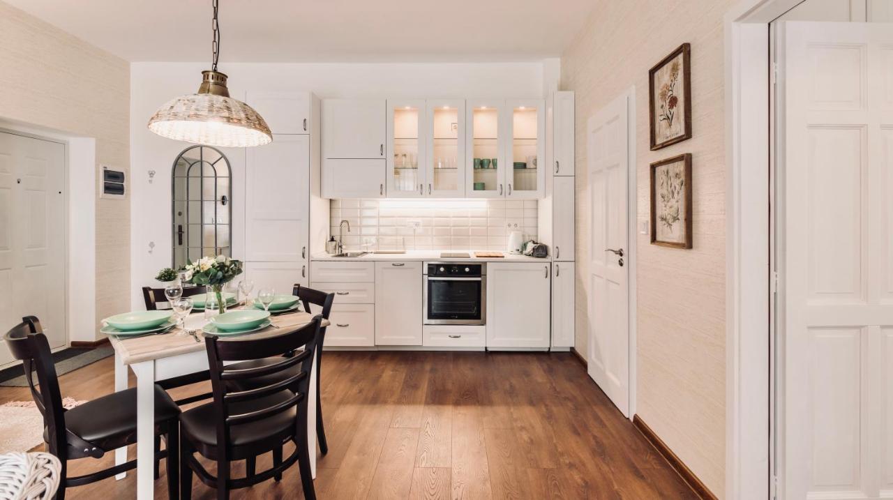 Monarchia Cottage Apartman Mosonmagyaróvár エクステリア 写真