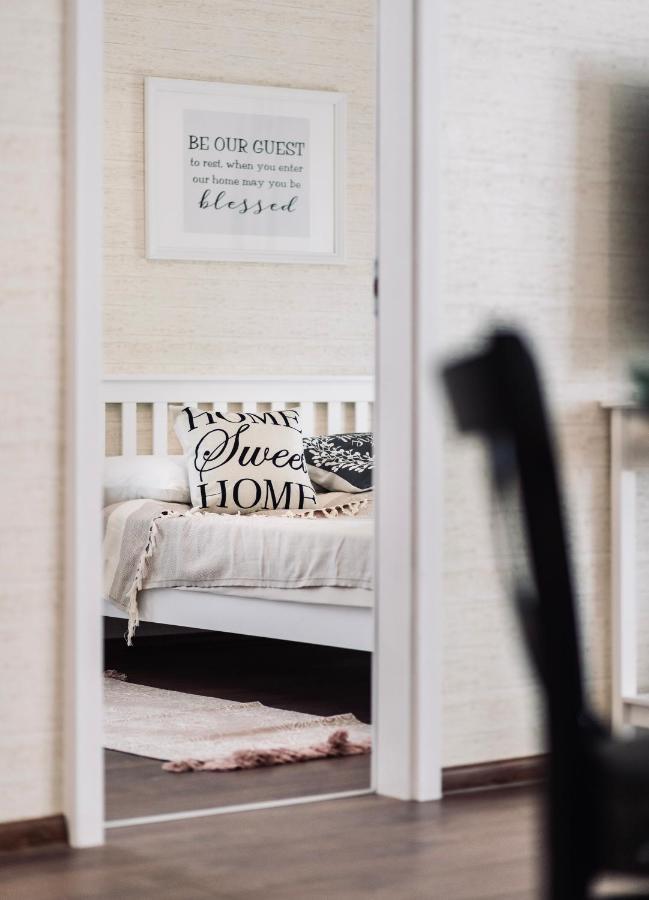 Monarchia Cottage Apartman Mosonmagyaróvár エクステリア 写真